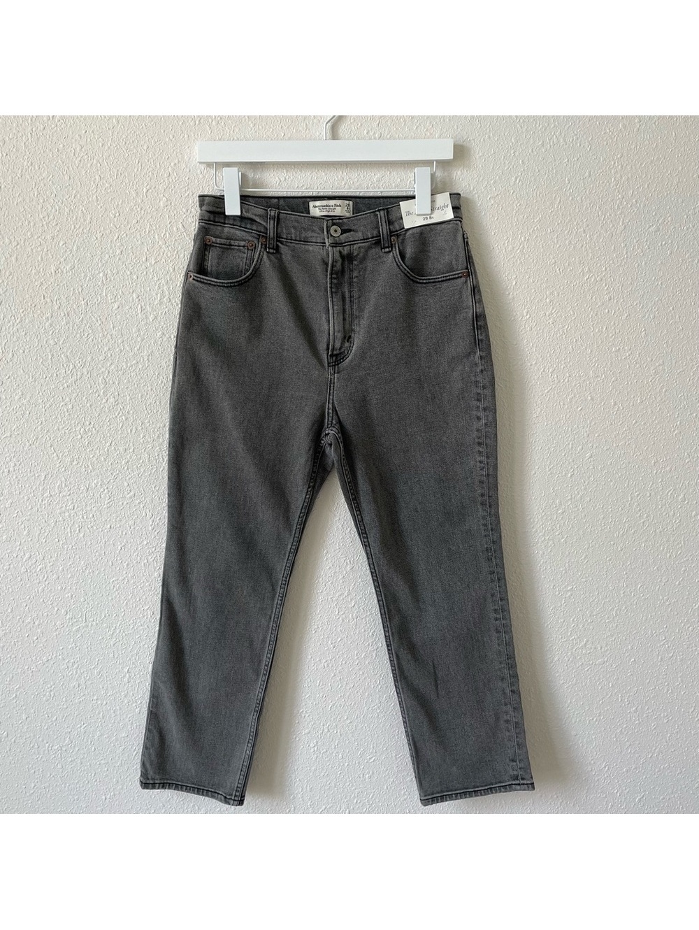 Abercrombie & Fitch The Ankle Straight Ultra High Rise Gray Size 29 / 8 Short